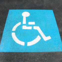 место для инвалида
